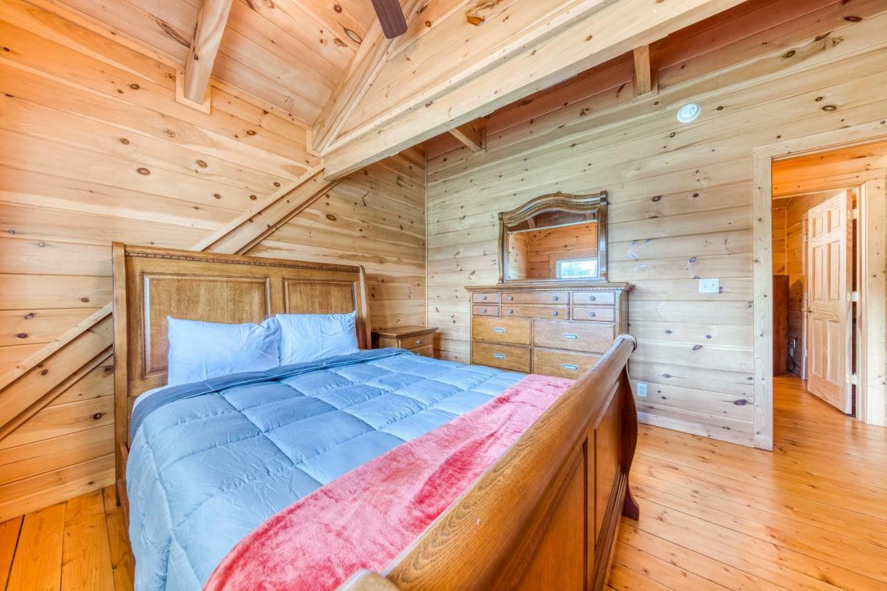 Majestic Lakefront Lodge Sevierville Exterior photo